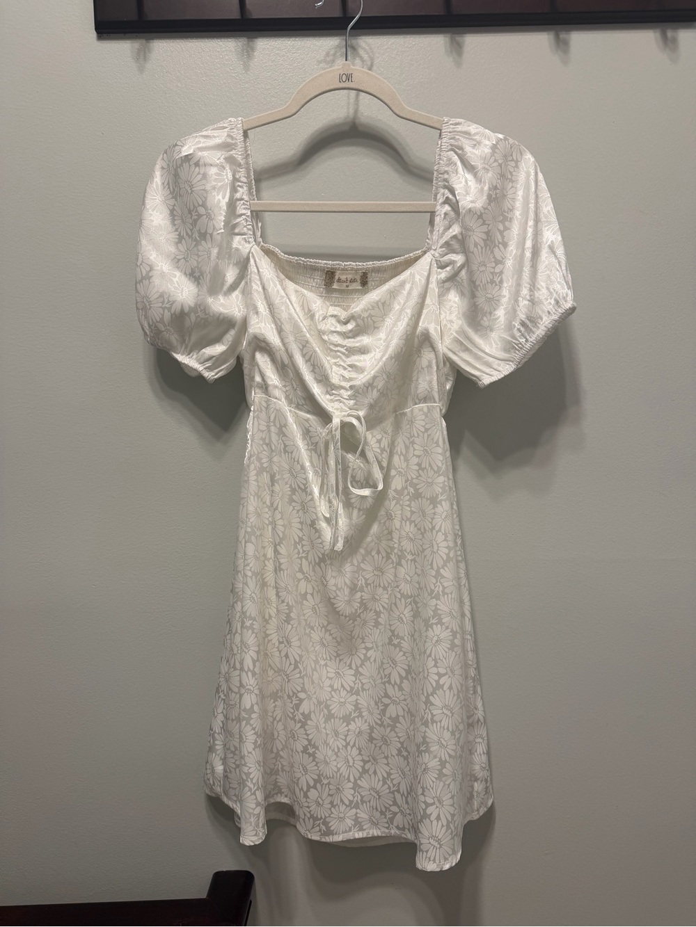 White Floral Satin Puff Sleeve Dress - Women